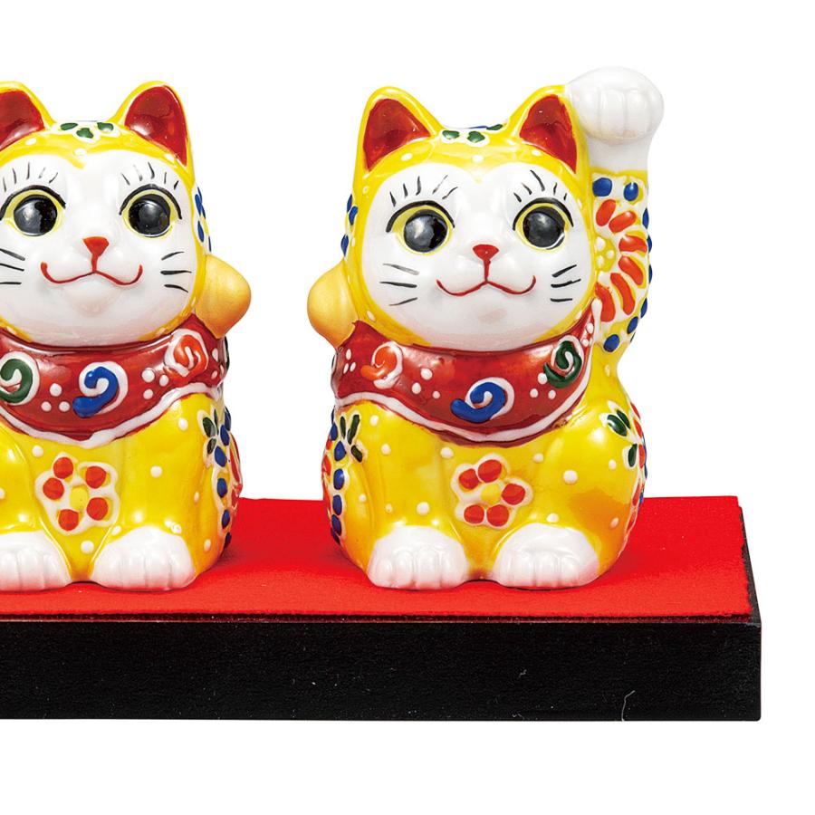 九谷焼 2号ペア招き猫 黄盛（台・敷物・立札付）｜ 置物 縁起物 招き猫