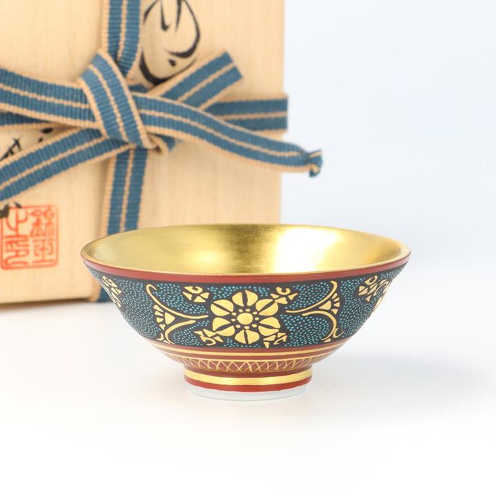 九谷焼 酒盃 盛金鉄線唐草文 青粒 / 仲田錦玉 ｜ 桐箱入り 酒器 盃