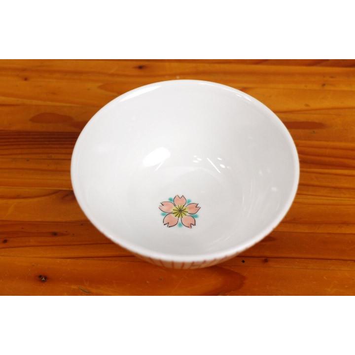 九谷焼 飯碗 桜十草 / 岡田絹代 和食器 飯碗 茶碗 人気 ギフト : 使う