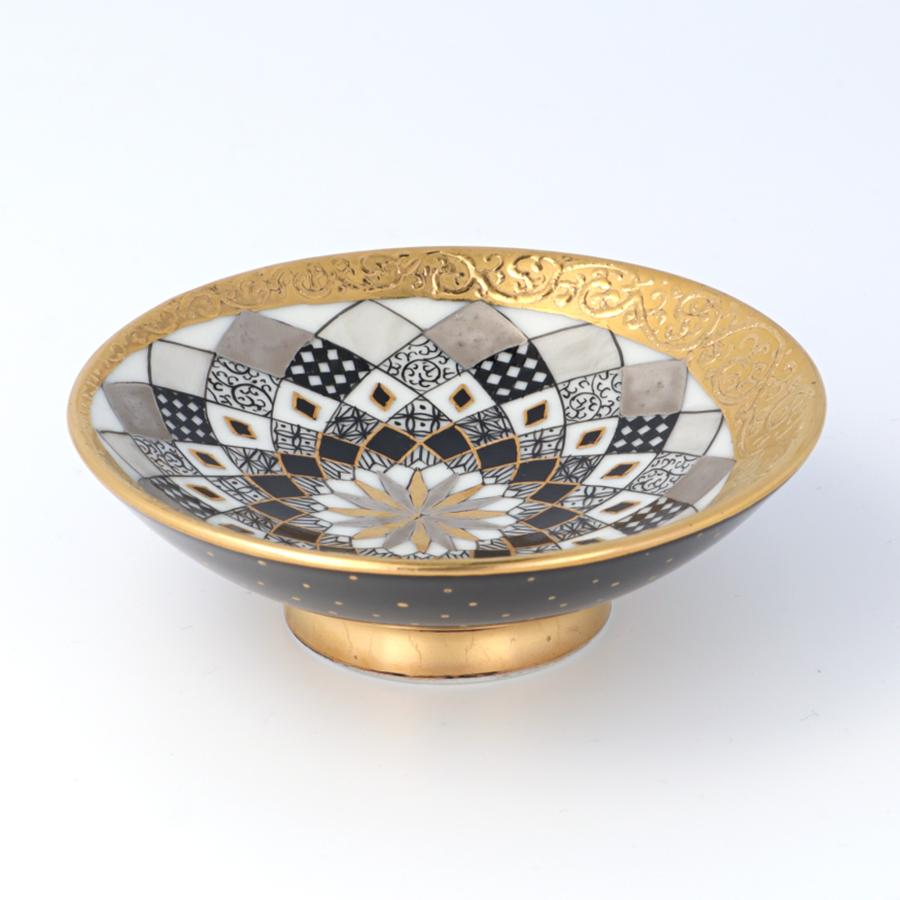 九谷焼 平盃 金白金 細描彩 / 石冨俊二郎 ｜ 木箱入り 酒器 盃 ぐい呑