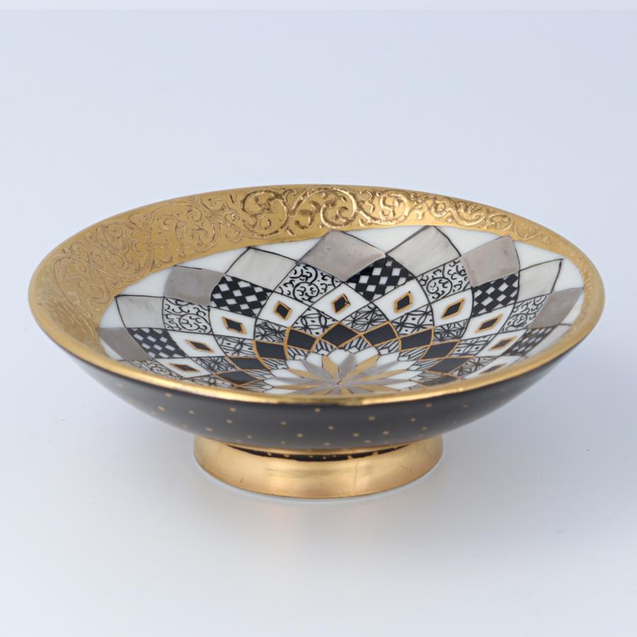 九谷焼 平盃 金白金 細描彩 / 石冨俊二郎 ｜ 木箱入り 酒器 盃 ぐい呑