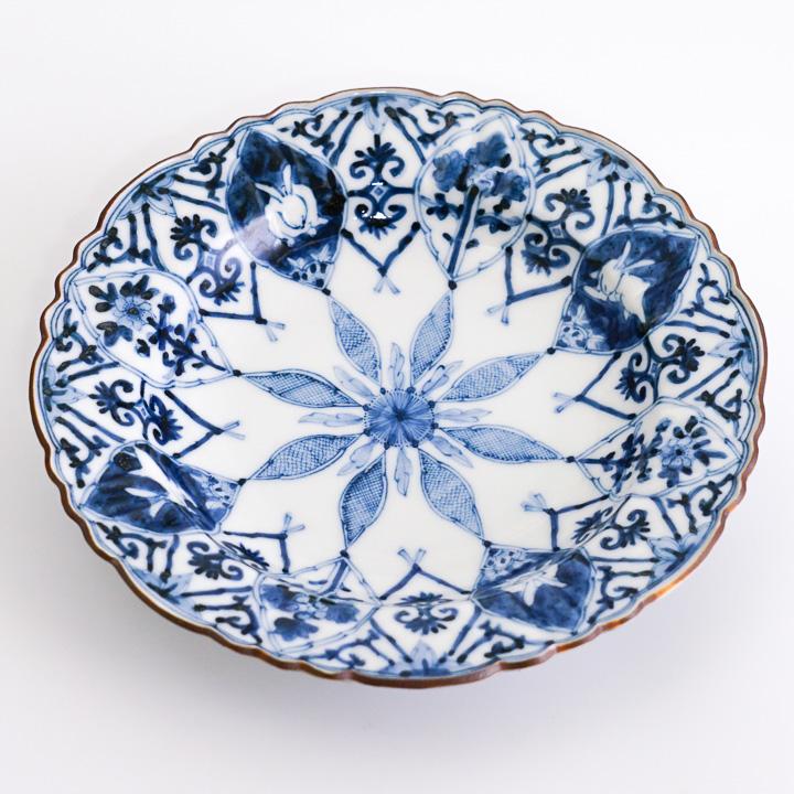 九谷焼 平向付 青華吉祥更紗兎文 / 山本長左 18cm 中皿 木箱入り 和食器 染付 人気 ギフト 贈り物 結婚祝い 法人ギフト 記念品 贈答品 木箱入りの画像