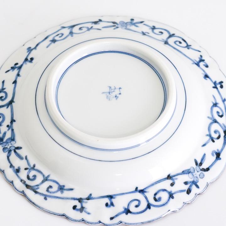 九谷焼 平向付 青華吉祥更紗兎文 / 山本長左 18cm 中皿 木箱入り 和食器 染付 人気 ギフト 贈り物 結婚祝い 法人ギフト 記念品 贈答品 木箱入りの画像