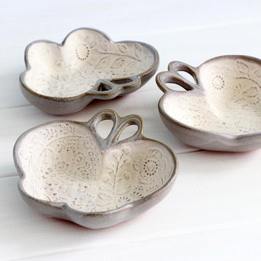 よしざわ窯 益子焼 蝶々のブローチ皿 小鉢 022 T1653 Tourbillonヤフーショップ 通販 Yahoo ショッピング