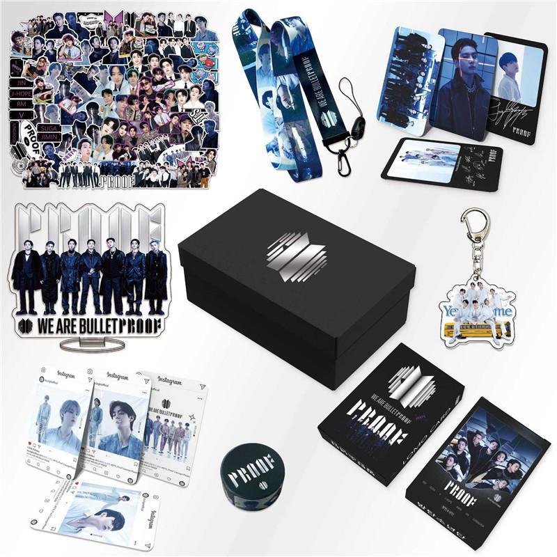BTSグッズ ギフトボックス フォトカード テープ セット トレカ 写真