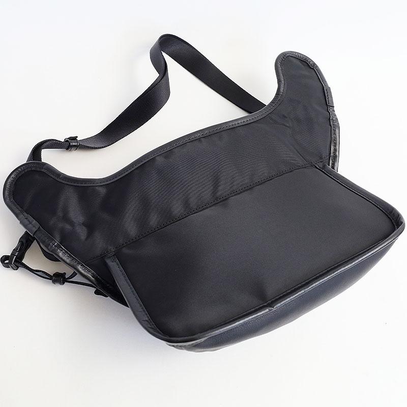 master-piece メッセンジャーバッグ Messenger bag