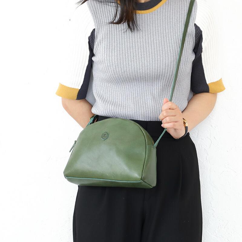 【新品未使用】Folna迷彩柄ショルダーバッグ Folna】迷彩ナイロンブリーフバッグ 藤巻百貨店限定モデル | 藤巻百貨店