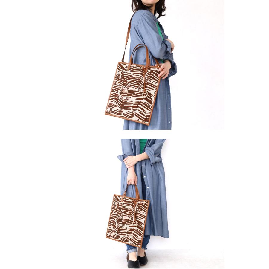 フィールアンドテイスト トートバッグ FLAT TOTE アニマルプリント f151d497 ゼブラ A4サイズ対応 FEEL AND TASTE  牛革 通勤 コットン レザー lyp6の画像