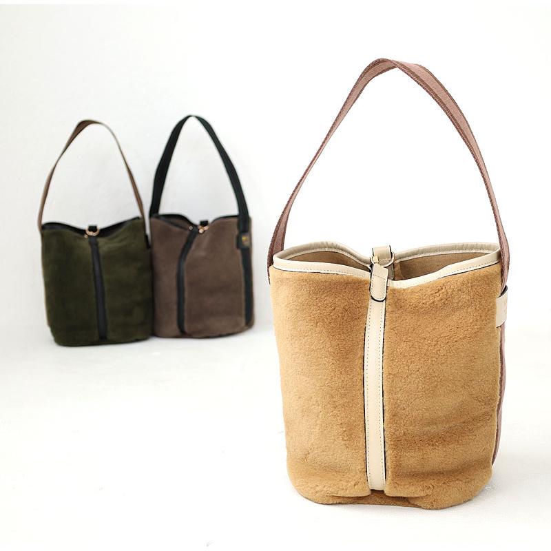 Folna セール フォルナ リバーシブルファー ワンハンドルバッグ 