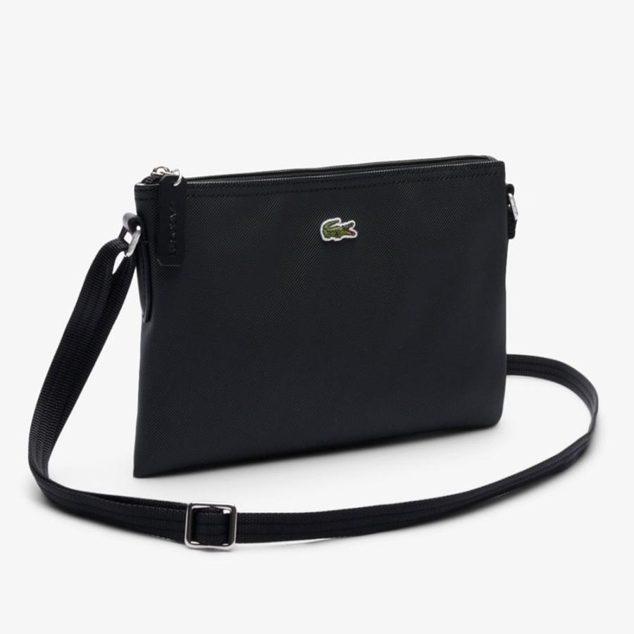 LACOSTE ブラック ショルダーバッグ LACOSTE（ラコステ） ショルダーバッグ FLAT CROSSOVER BAG nf1887pm