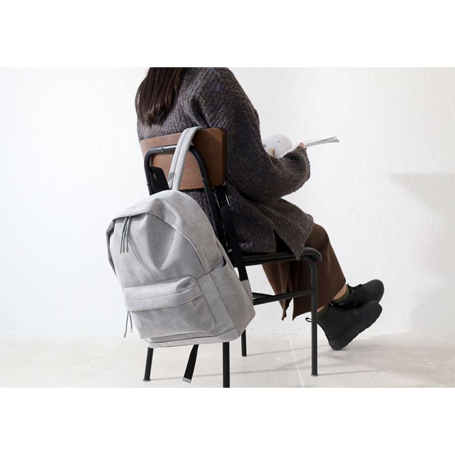 超軽量 洗える ウルトラスエード リュックサック MNNG 洗濯可 Rucksack Midium RS4-US 通勤 レザー調 デイパック Mサイズ  正規品 もののぐ mononogu A4の画像