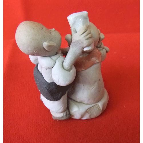 手作りの陶人形 一休さん お地蔵様を磨く 縁起 癒し瀬戸焼人形 手作りの陶人形 一休さん お地蔵様を磨く 縁起 癒し瀬戸焼人形
