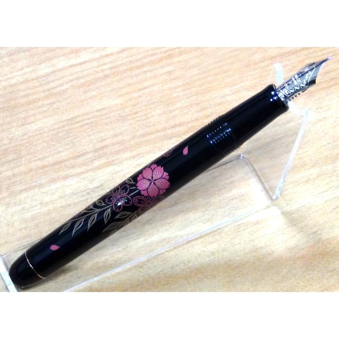 PILOT(文具) 「日本製」PILOTパイロット 平蒔絵 万年筆 桜 PILOT(文具) 「日本製」PILOTパイロット 平蒔絵 万年筆 桜