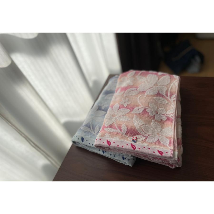 バスタオル 今治タオル グラデーションフラワー 2枚セット(ブルー1枚・ピンク1枚) 送料無料 | 今治タオル | 01
