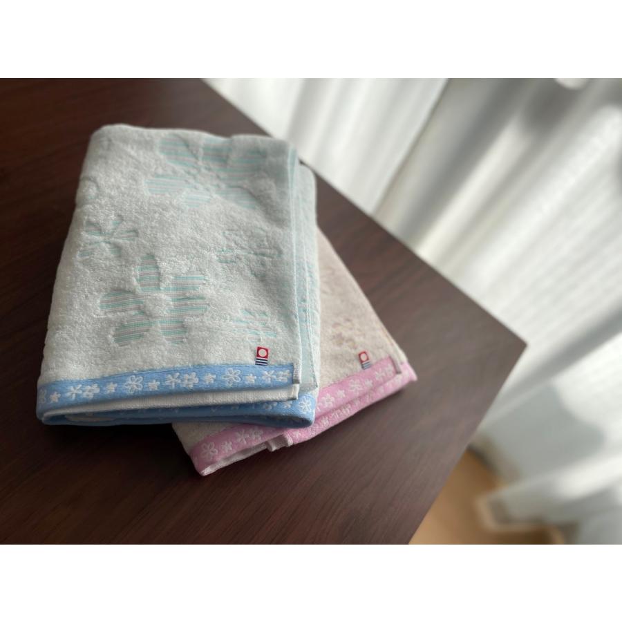 バスタオル 今治タオル 厚手 ふわふわ ソフトフラワー バスタオル 2枚セット(ブルー1枚・ピンク1枚) 今治タオルブランド 送料無料 | 今治タオル | 01