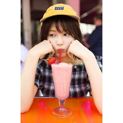 渡邉理佐 欅坂46 1st写真集 「無口」 Book : タワーレコード Yahoo!店