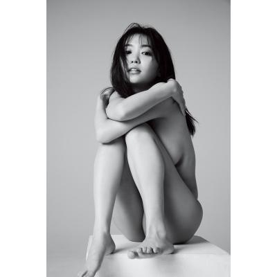 二階堂ふみ 大原優乃写真集『√25』 Book |  | 04