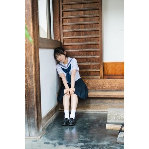 坂倉花 坂倉花 1st写真集 Blooming Book |  | 02