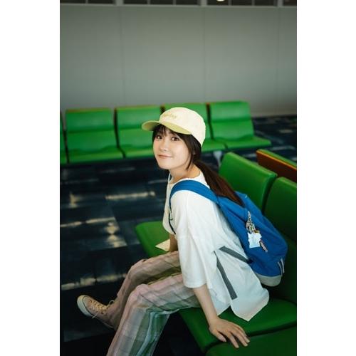 坂倉花 坂倉花 1st写真集 Blooming Book |  | 04