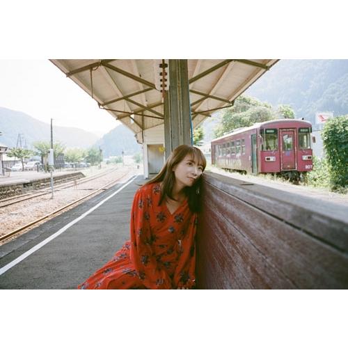 秋元真夏 秋元真夏フォトブック『淡淡(あわあわ)』 Book |  | 02