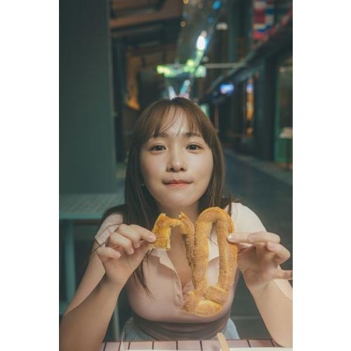 主婦と生活社 川栄李奈 1st 写真集 youphoria Book |  | 01