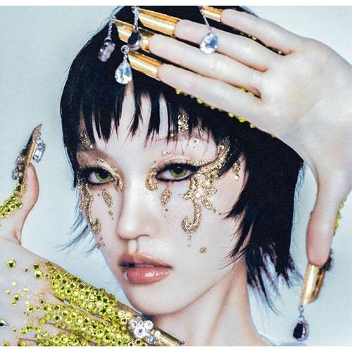 XG THE CORE - 核 ［CD+BOOKLET+LOGO STICKER+SOLO PHOTO POSTER+SOLO PHOTO CARD+STICKER SHEET］＜初回盤/CHISA ver. CD ※特典あり | 