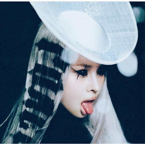 XG THE CORE - 核 ［CD+BOOKLET+LOGO STICKER+SOLO PHOTO POSTER+SOLO PHOTO CARD+STICKER SHEET］＜初回盤/HARVEY ver CD ※特典あり | 