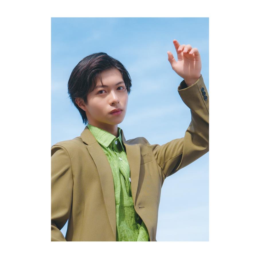 メンズユニット編集部 松本仁 1st PHOTO BOOK『過去と未来 自分探しの旅』 Book |  | 01