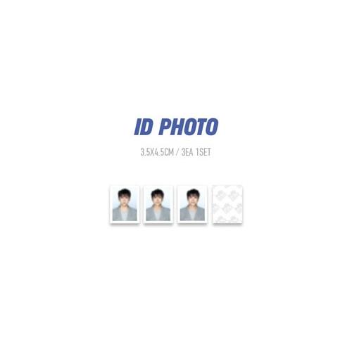 WOOYOUNG (From 2PM) WOOYOUNG 2026 SEASON'S GREETINGS [In My Office] ［CALENDAR+GOODS］ Book |  | 09