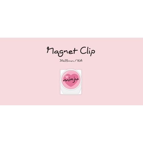 Kim Min Ju Kim Minju -2026 SEASON'S GREETINGS [ME MY MINJU] ［CALENDAR+GOODS］ Book |  | 07