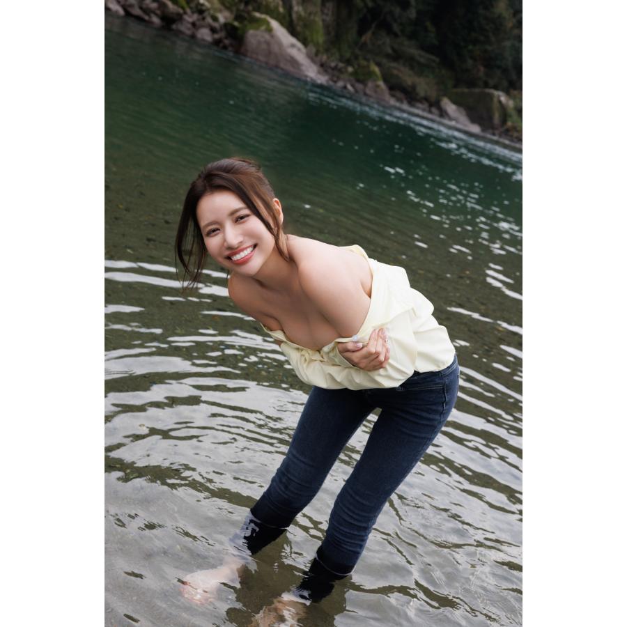 藤渡小百合 藤渡小百合ファースト写真集 ノーガード Book |  | 01