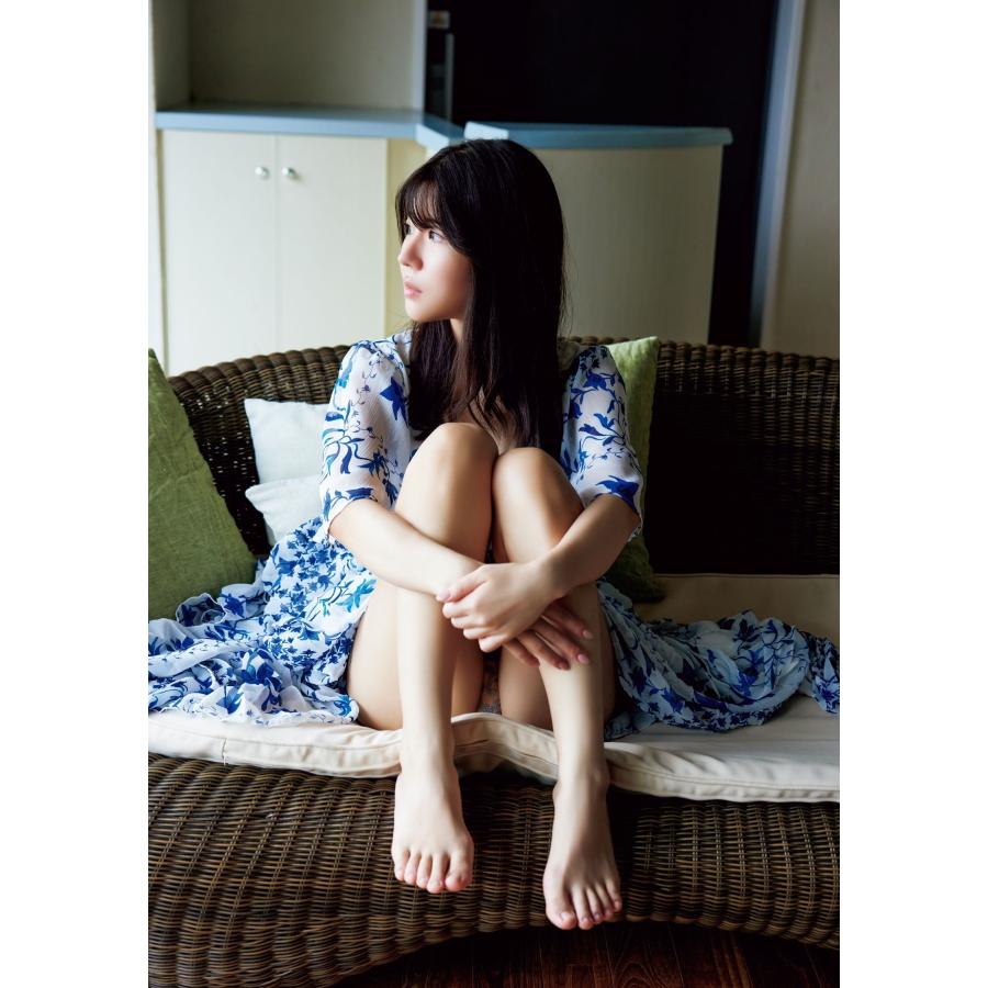 富田恭透 naturally 坂井美桜写真集 Book |  | 03