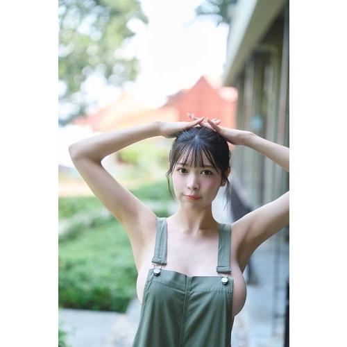 七瀬なな 七瀬ななファースト写真集 (仮) Book |  | 03