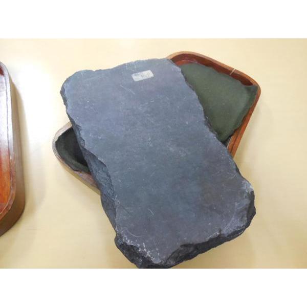 送料無料 ◇ 工芸品 硯 書道具 木箱付き 梅 桃 彫刻 : 日本ホーエイ