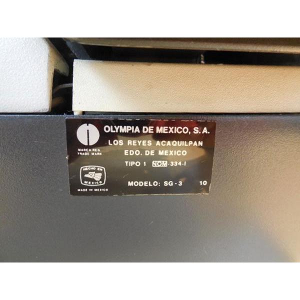 送料無料 ◇ OLYMPIA ビンテージ 手動式 タイプライター SG-3 幅