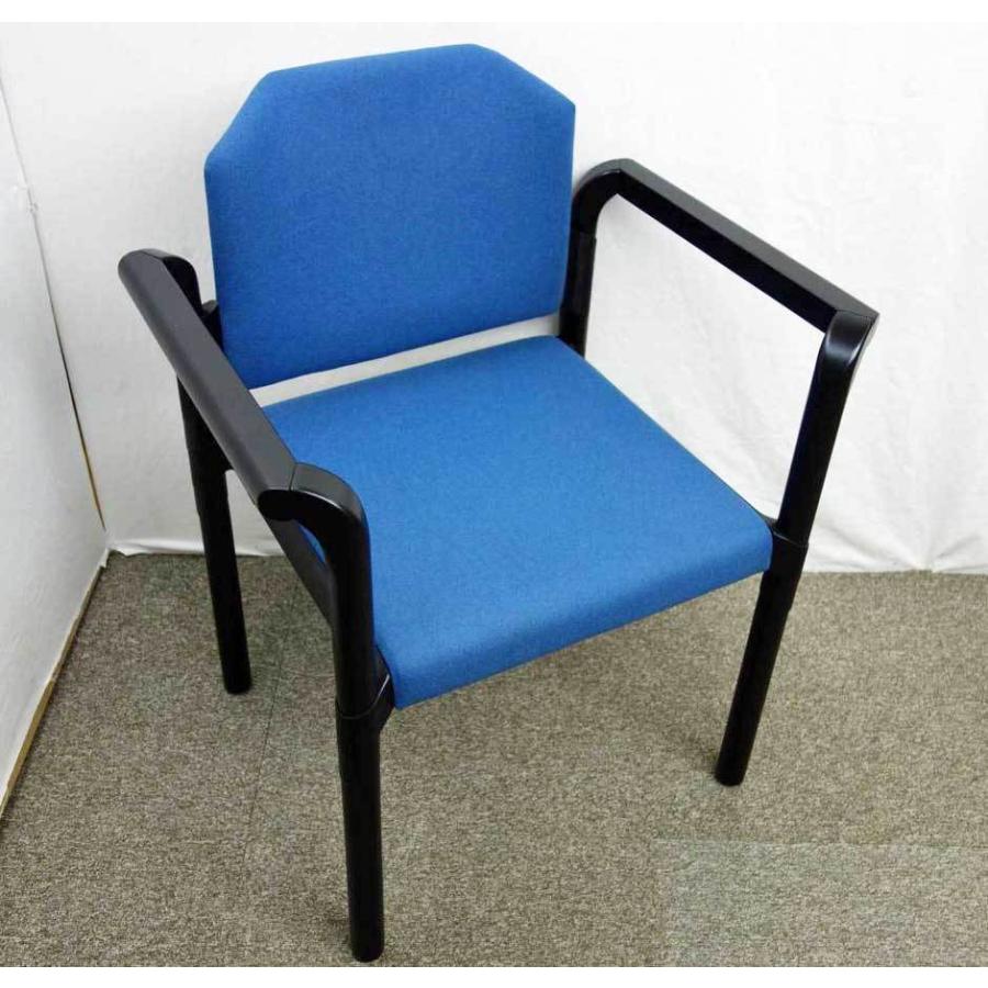 未使用 THONET アームチェア ◇ 紺 木製枠 オフィスチェア 幅638 未使用 THONET アームチェア ◇ 紺 木製枠 オフィスチェア 幅638