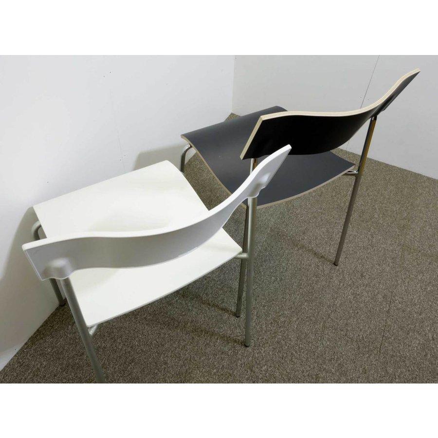 LAMMHULTS 展示品 ラムホルツ キャンパスチェア 白黒 2脚セット LAMMHULTS 展示品 ラムホルツ キャンパスチェア 白黒 2脚セット