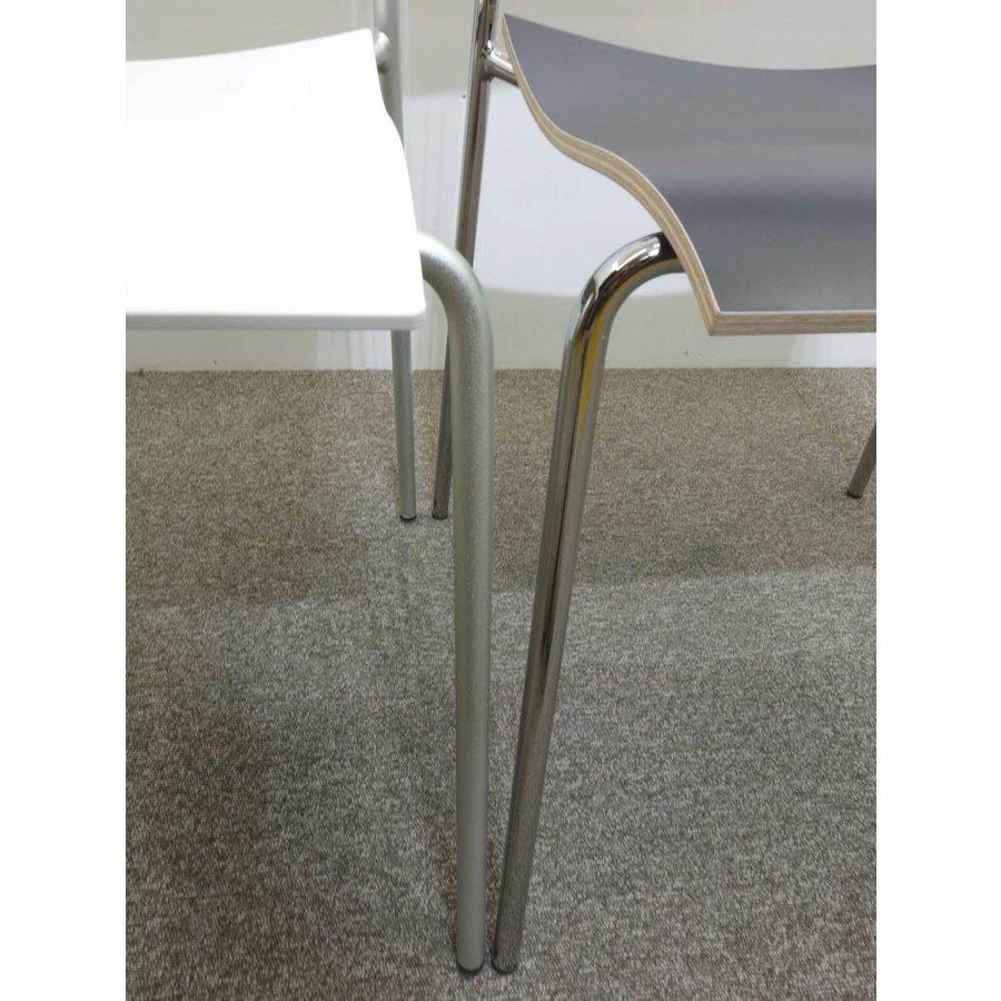 LAMMHULTS 展示品 ラムホルツ キャンパスチェア 白黒 2脚セット LAMMHULTS 展示品 ラムホルツ キャンパスチェア 白黒 2脚セット