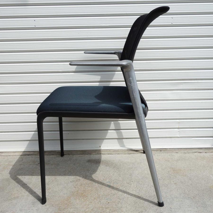 vitra. Vitra アームチェア Meda Slim 1脚 ◇ 在庫6 SA417302 vitra. Vitra アームチェア Meda Slim 1脚 ◇ 在庫6 SA417302