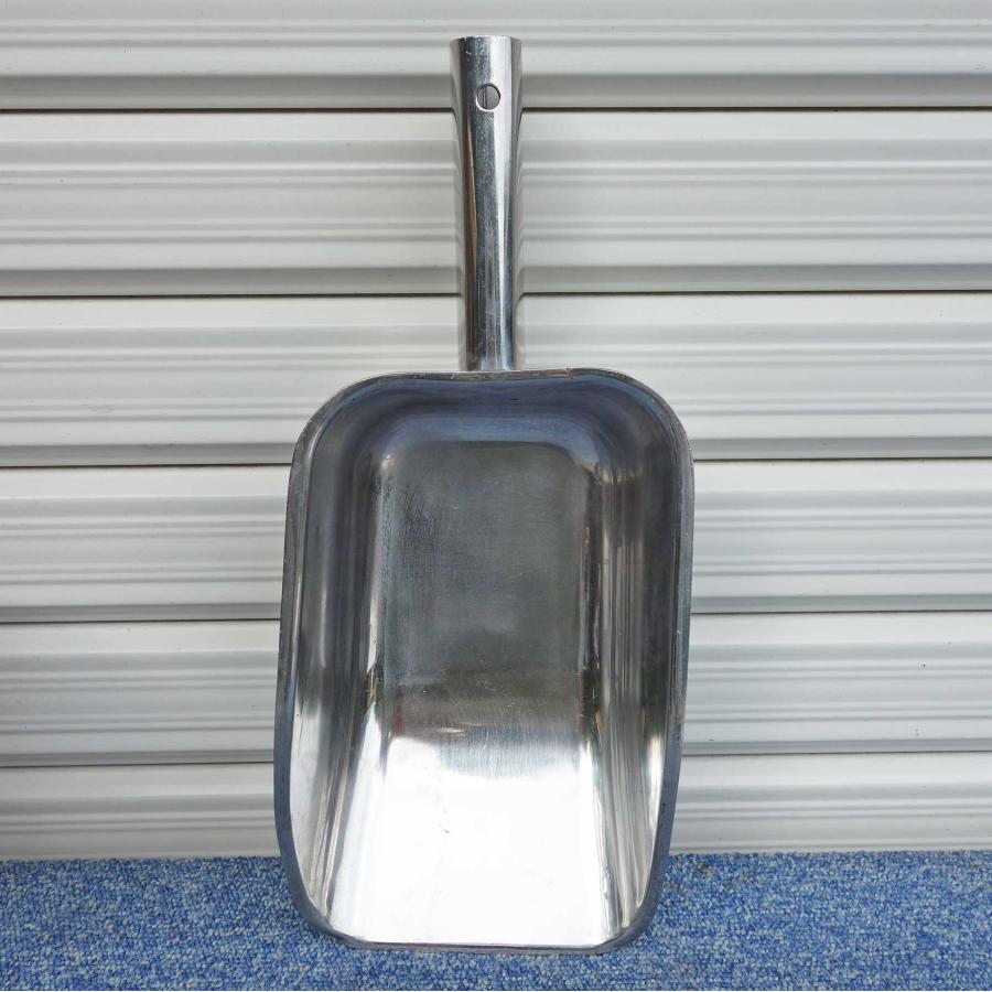 送料無料 ◇ 18-8ステンレス パンチング木柄平底煮ざる 135×140mm 和田