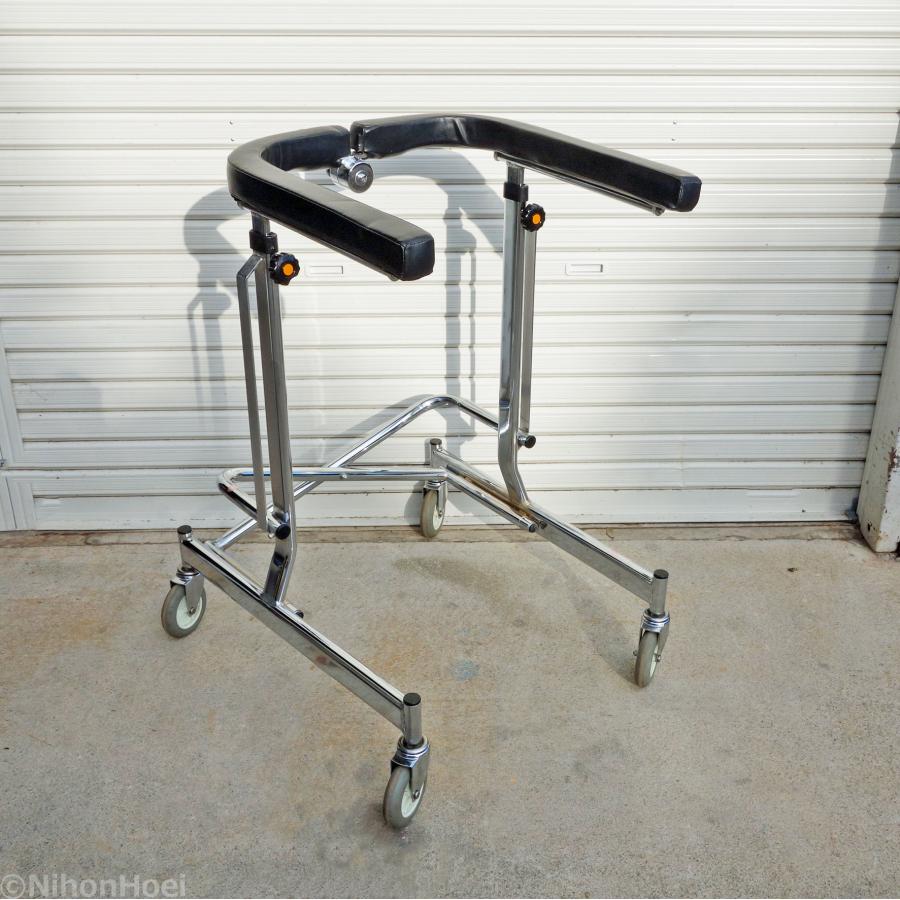 星光医療器 大型 折りたたみ機能付き 歩行車 ◇ 幅610×奥行650×高さ