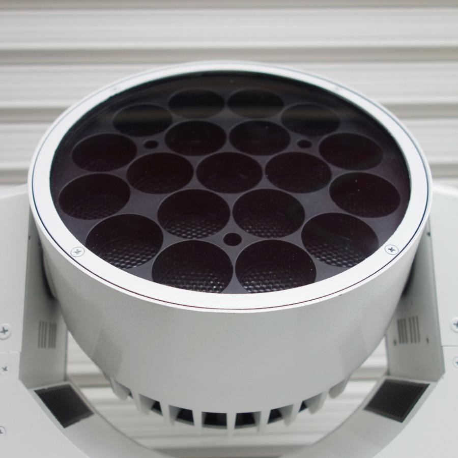 ムービングライト送無2台ROBEshow lighting ledwash136 C】 送料無料/使用浅 ◇ ROBE LED ムービングライト ROBIN 300 LEDWash