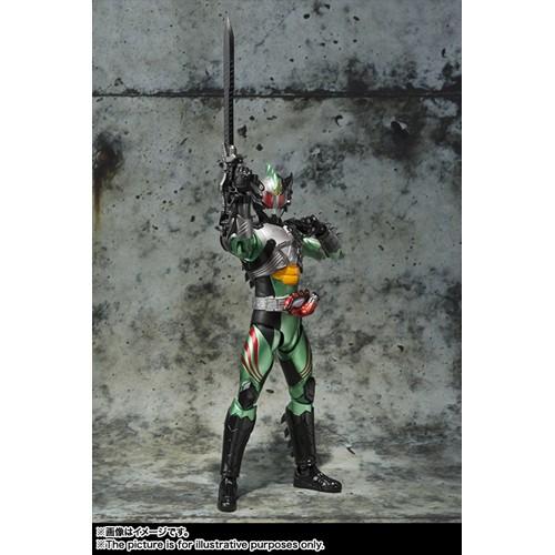 SHフィギュアーツ　仮面ライダーニューオメガ　仮面ライダーアマゾンズ　オメガ Amazon.co.jp: 【Amazon.co.jp限定】TAMASHII NATIONS S.H.