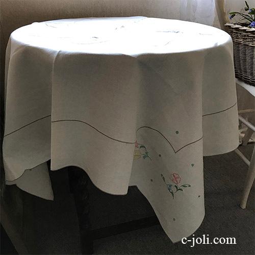 アンティーク 刺繍 テーブルクロス 英国アンティーク】手刺繍コットンテーブルクロス 110x106cm