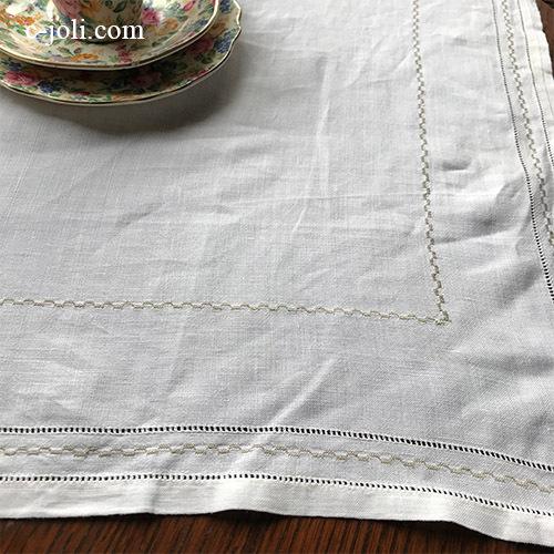 英国アンティーク】手刺繍リネンテーブルクロス 130x127cm YM008