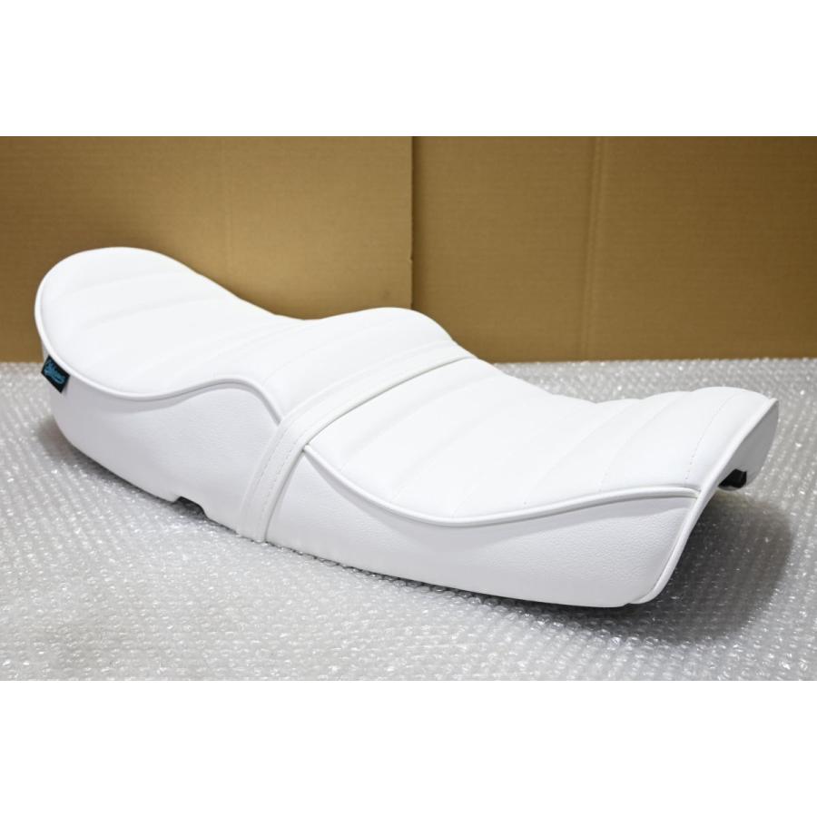 S-024 新品 GT380 GT550 後期 オオカワ あんこ抜き段 白 タック S-024 新品 GT380 GT550 後期 オオカワ あんこ抜き段 白 タック