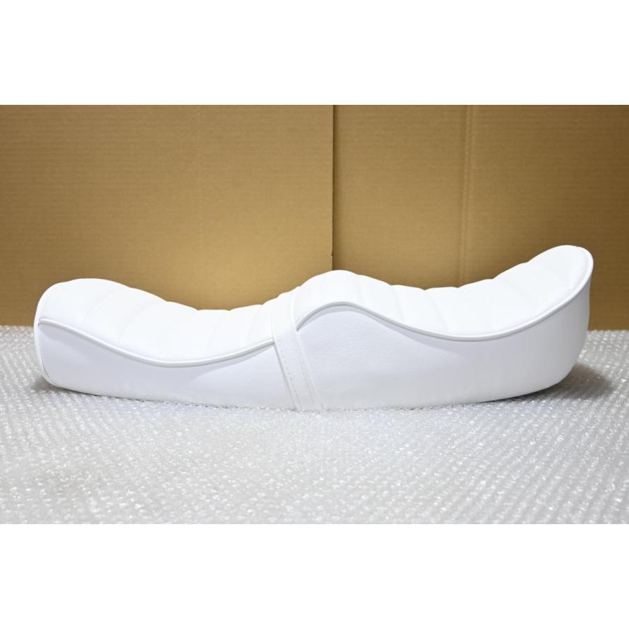 S-024 新品 GT380 GT550 後期 オオカワ あんこ抜き段 白 タック S-024 新品 GT380 GT550 後期 オオカワ あんこ抜き段 白 タック