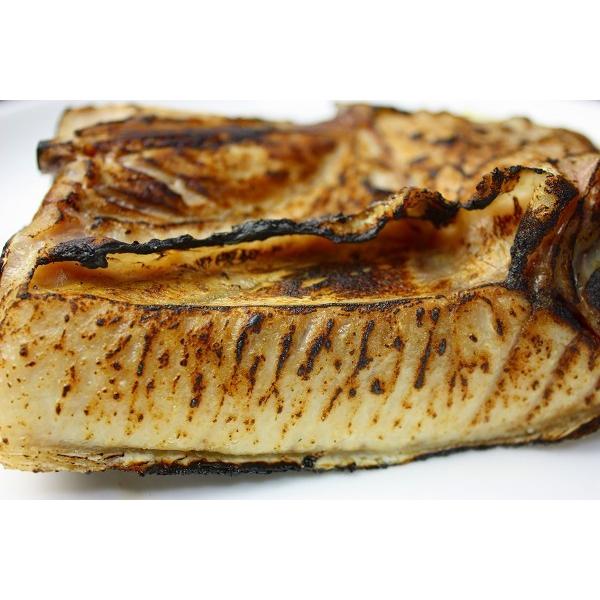 まぐろカマ 2kg前後 まぐろのカマ カマトロ まぐろ マグロ 鮪 Mk2 豊洲市場 Jp マグロ ウニ カニ通販 通販 Yahoo ショッピング