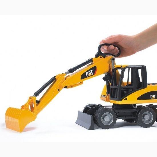 (未使用･未開封品)　bruder(ブルーダー) CAT ローダーショベル BR02445 gsx453j bruder(ブルーダー) CAT ローダーショベル (BR02445) : トイズ