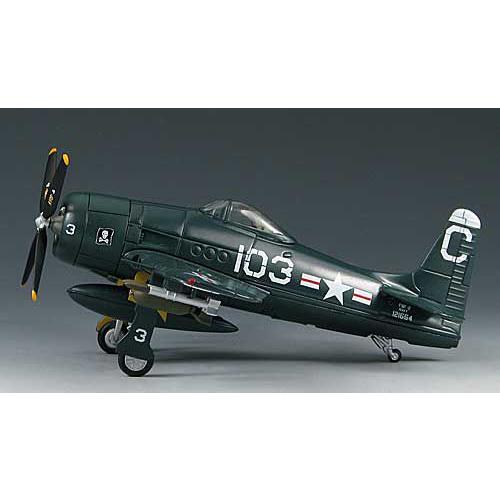 スカイマックス 1/72 F8F-2 ベアキャットVF-61 “ジョリー・ロジャース